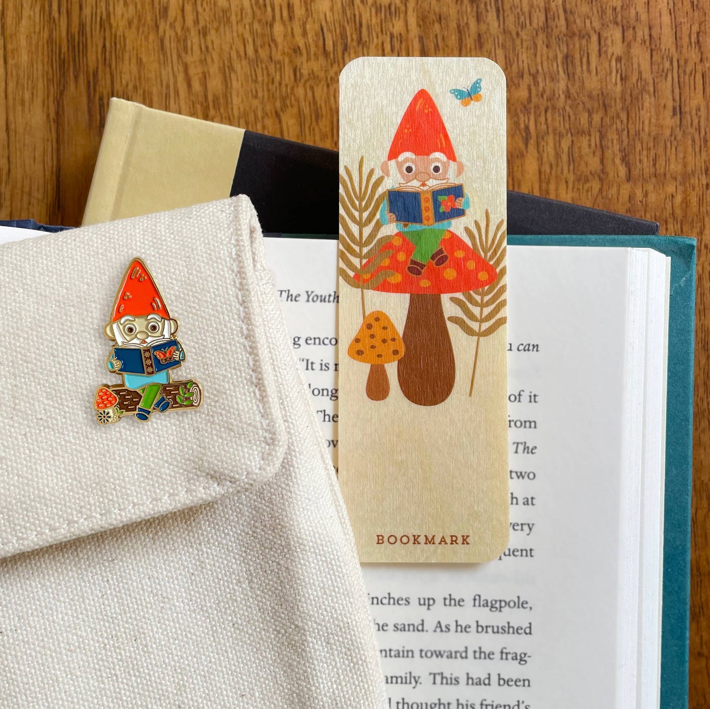 Novel Gnome Gift Set - Bookmark & Enamel Pin